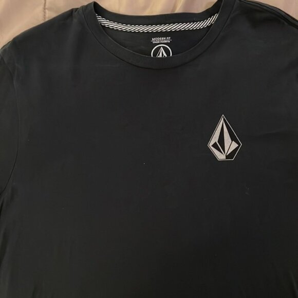 AUTHENTIC VOLCOM BLACK T-SHIRT - MENS MEDIUM - Picture 2 of 4